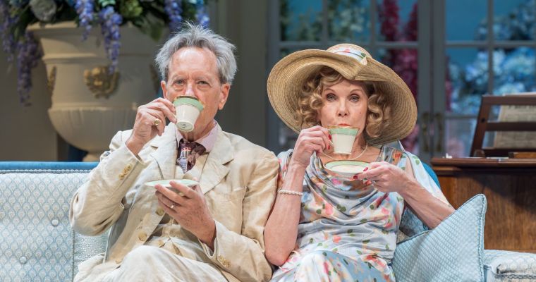 NT Live: Hay Fever (12A)