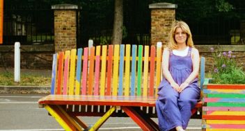 Georgie Jones – And The World Spins Anyway