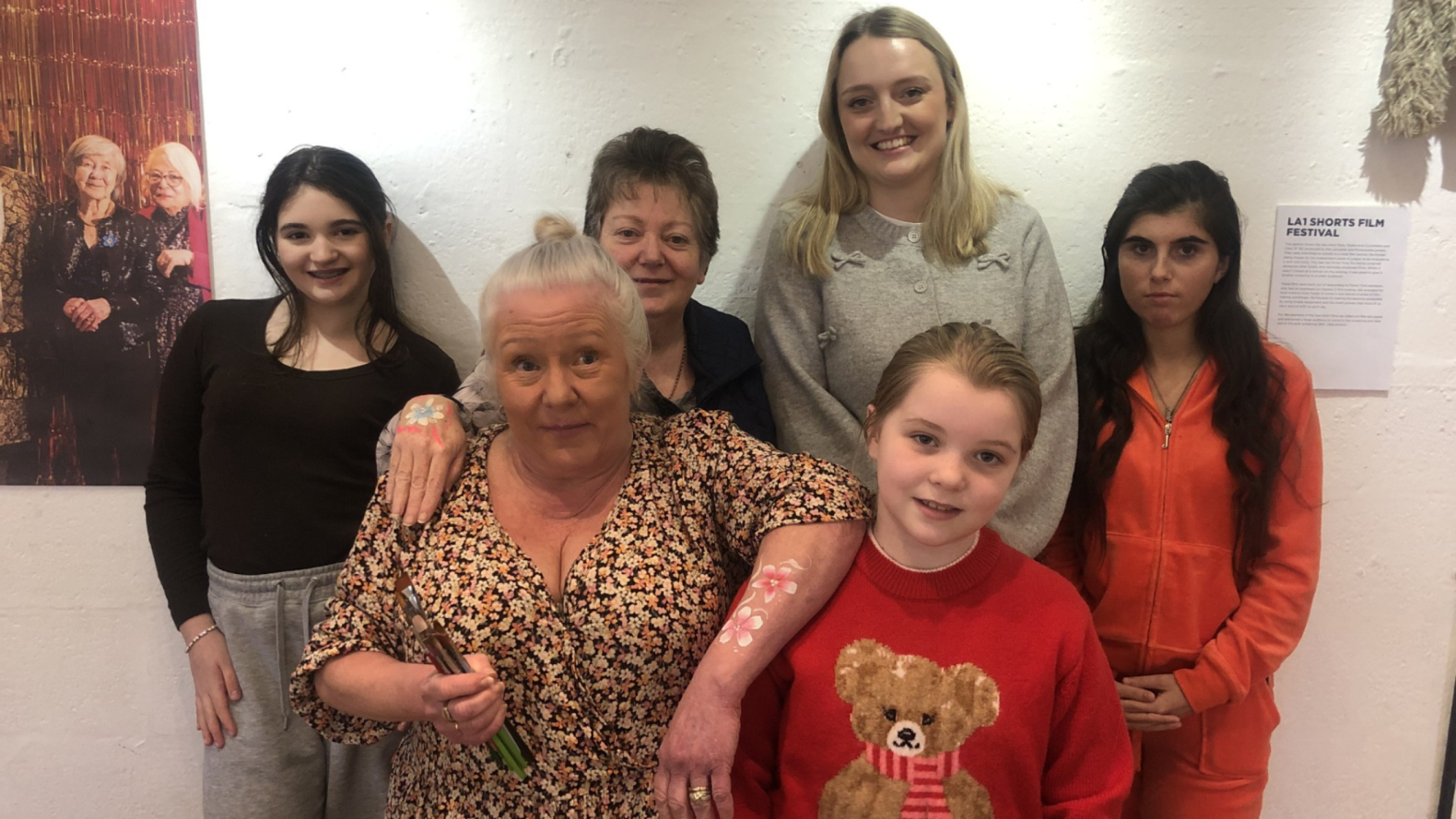 Traveller Heritage Group with Sophie Hodgson posing together as a group. 
